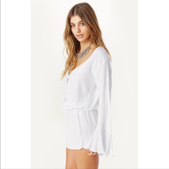 INDAH Parnell Bell Sleeve Cocktail Romper - Picture 3 of 7